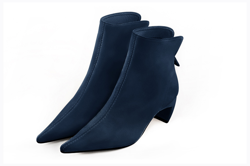 Navy blue women's ankle boots with a zip at the back. Pointed toe. Low comma heels. Front view - Florence KOOIJMAN